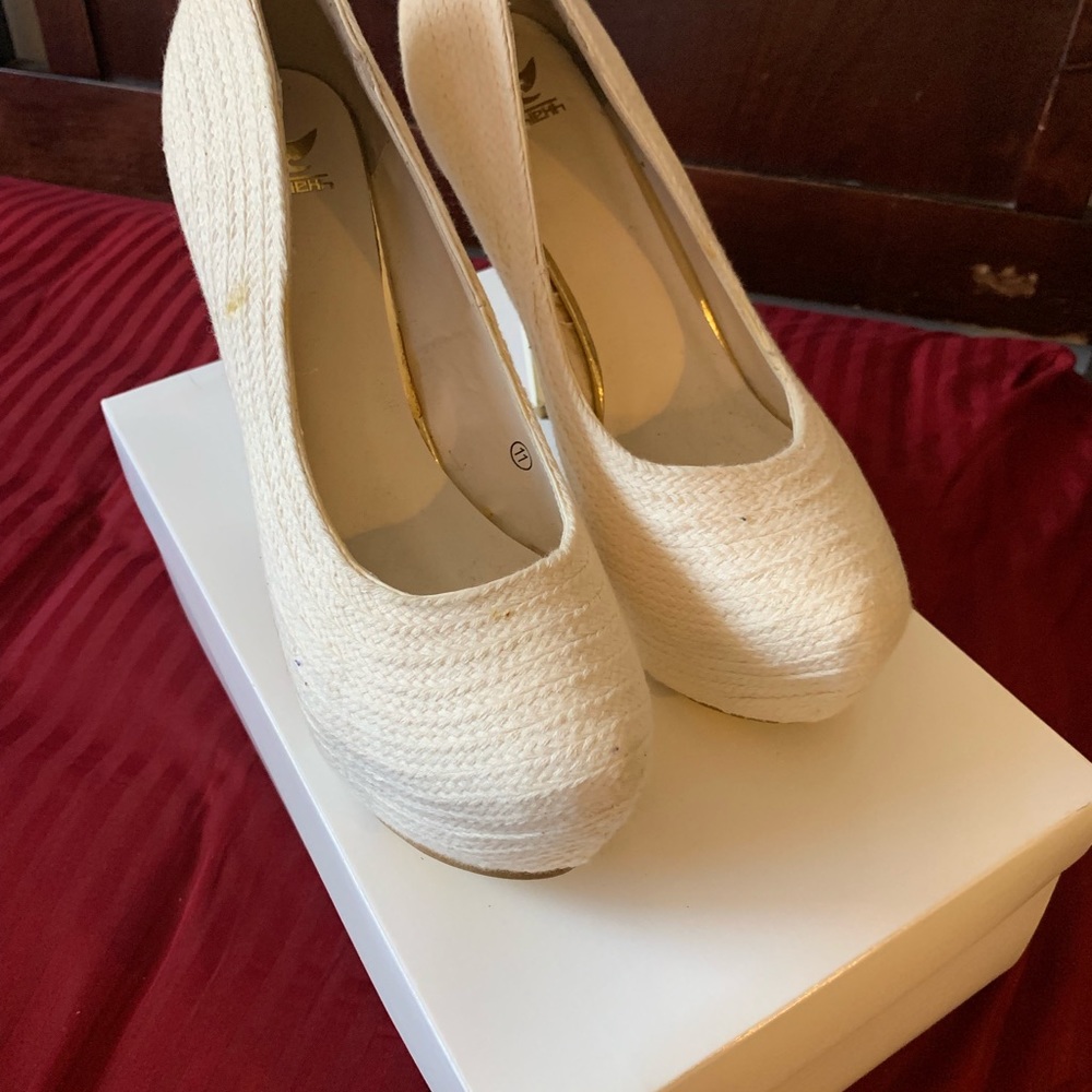 Beige heels